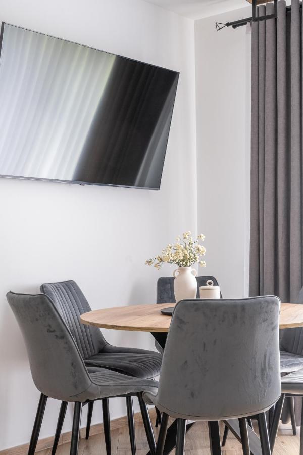 Para Apartments - Dwupoziomowe Apartamenty بياوي دونايتس المظهر الخارجي الصورة